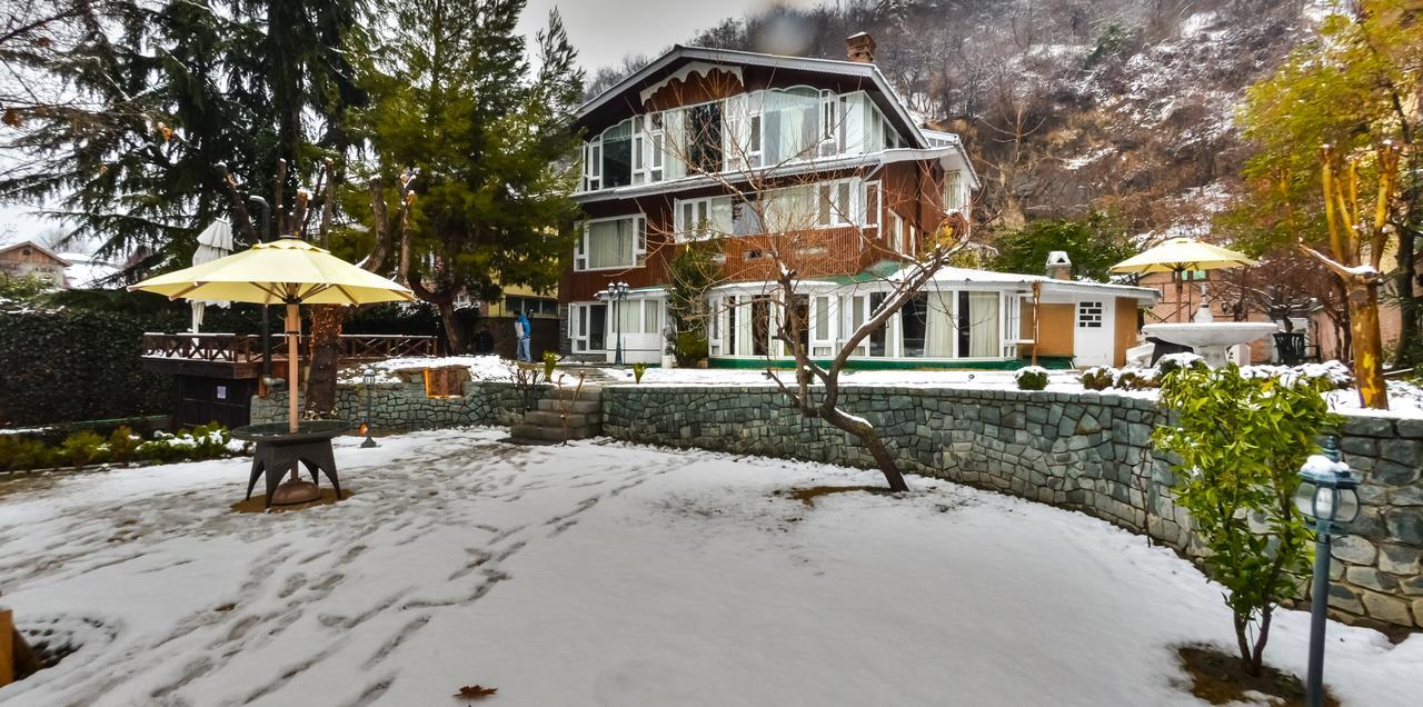 Hotel Metropolis Srinagar  Bagian luar foto
