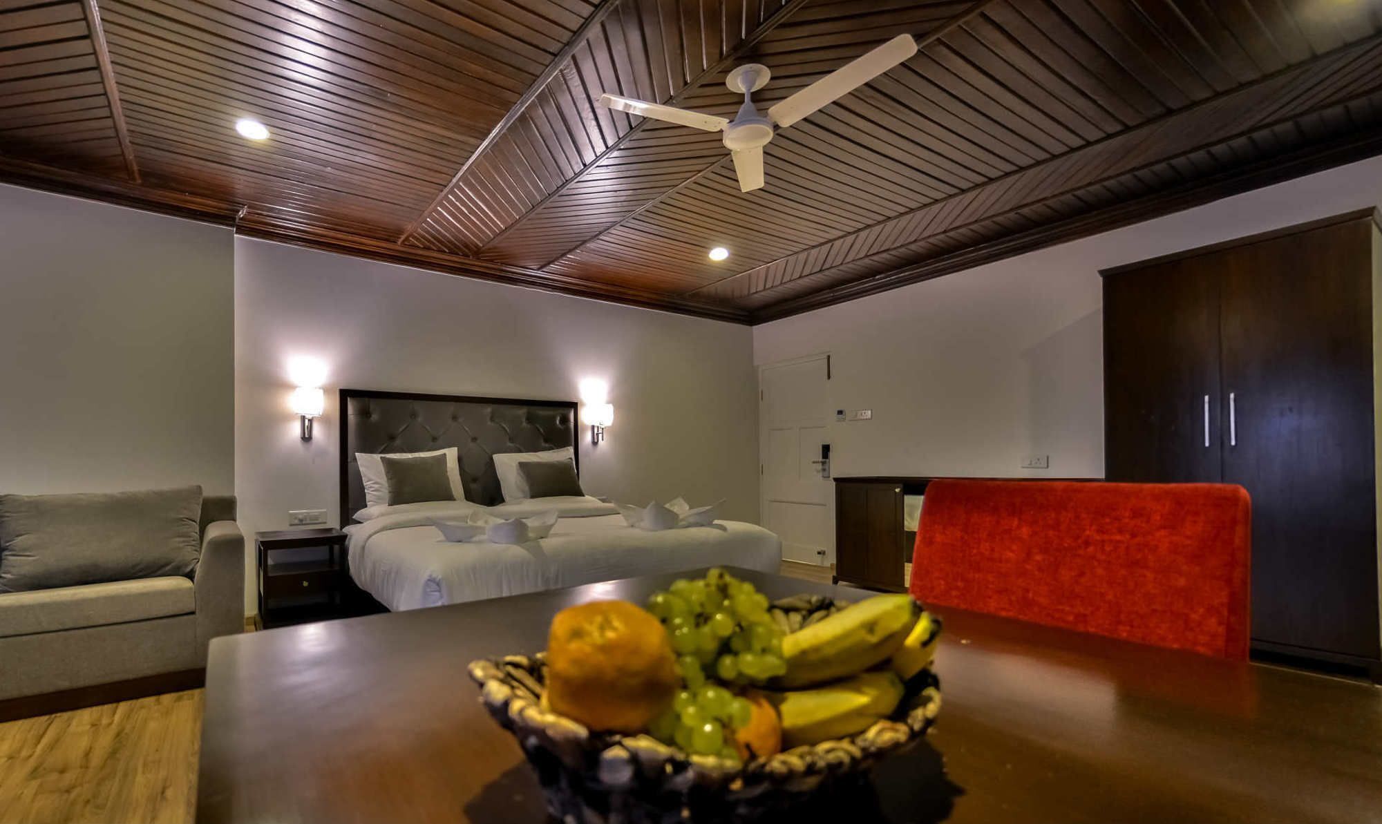 Hotel Metropolis Srinagar  Bagian luar foto
