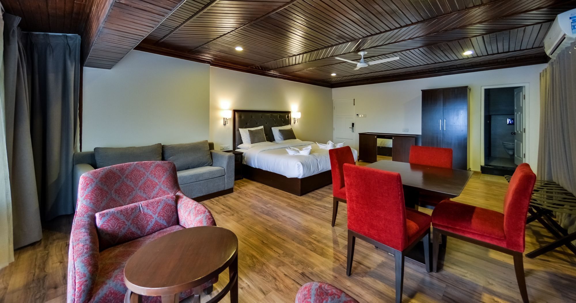 Hotel Metropolis Srinagar  Bagian luar foto